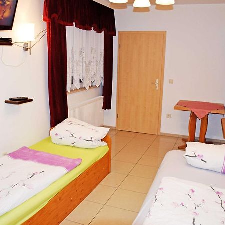 Ferienwohnung/ Ferienzimmer Asche Ашерслебен Екстериор снимка