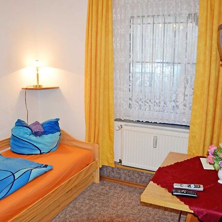 Ferienwohnung/ Ferienzimmer Asche Ашерслебен Екстериор снимка