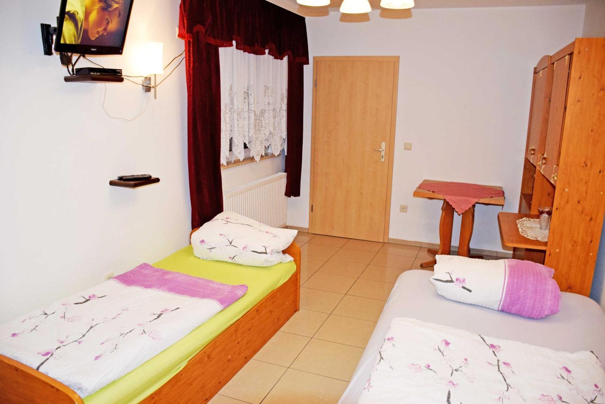 Ferienwohnung/ Ferienzimmer Asche Ашерслебен Екстериор снимка