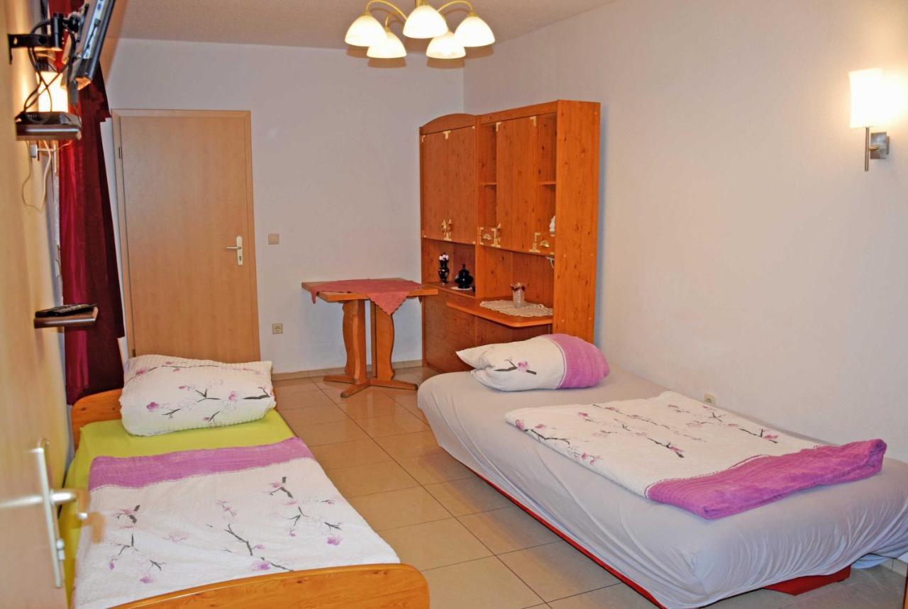 Ferienwohnung/ Ferienzimmer Asche Ашерслебен Екстериор снимка