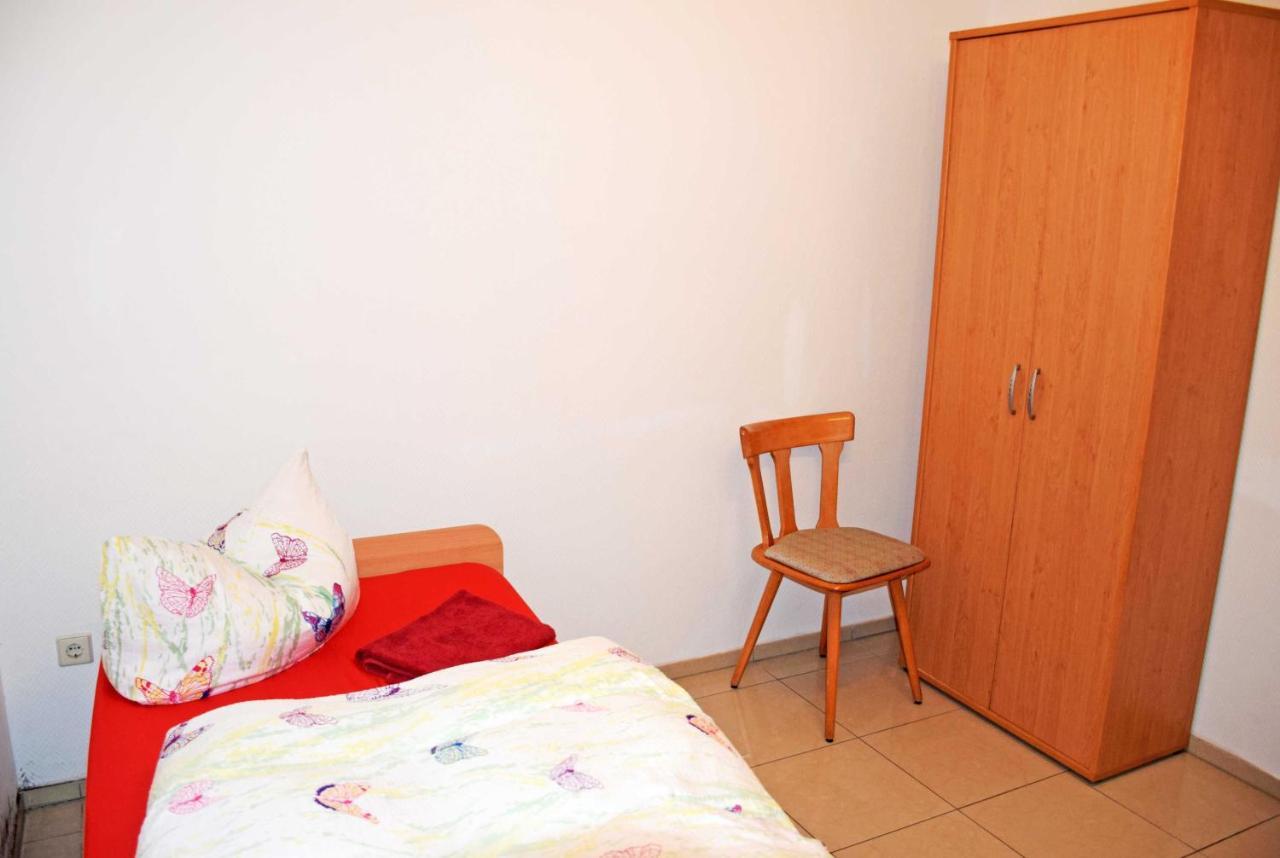 Ferienwohnung/ Ferienzimmer Asche Ашерслебен Екстериор снимка