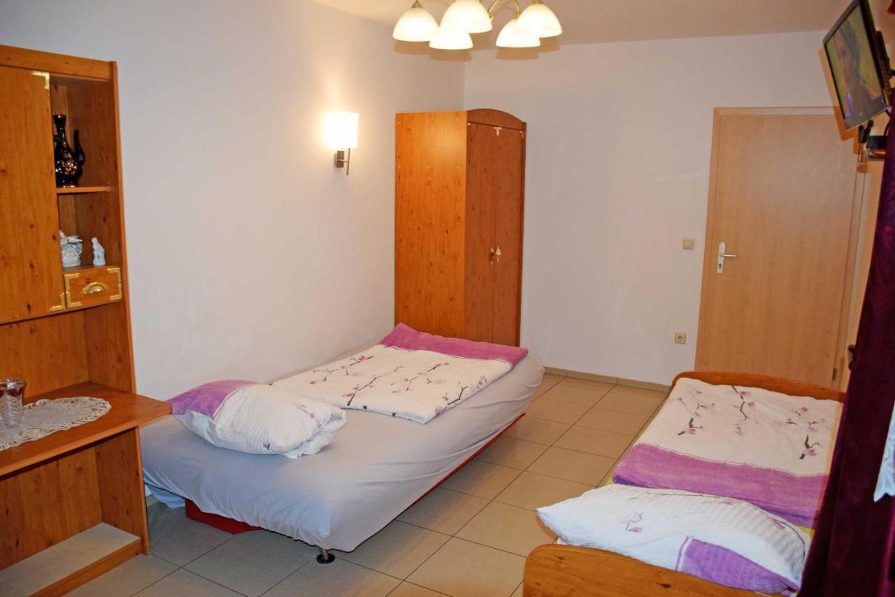 Ferienwohnung/ Ferienzimmer Asche Ашерслебен Екстериор снимка