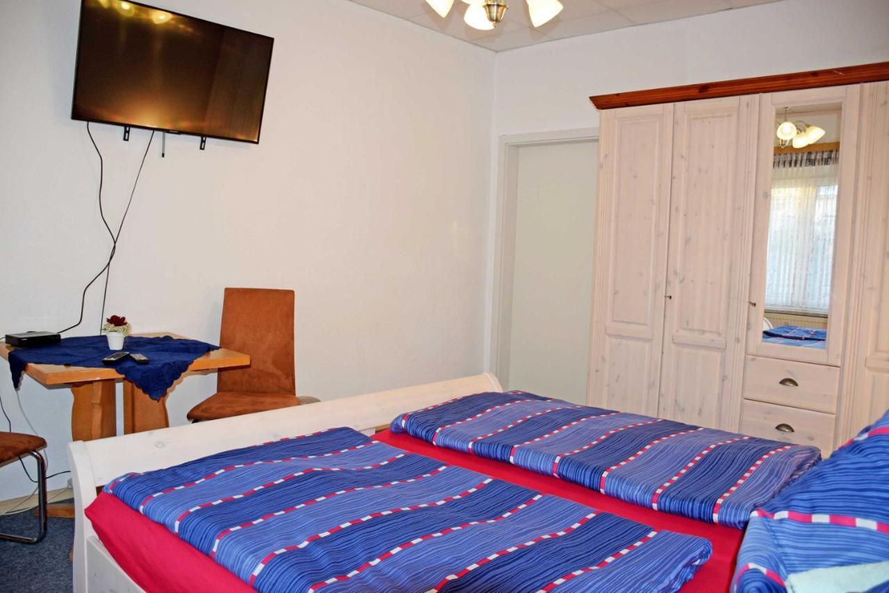 Ferienwohnung/ Ferienzimmer Asche Ашерслебен Екстериор снимка