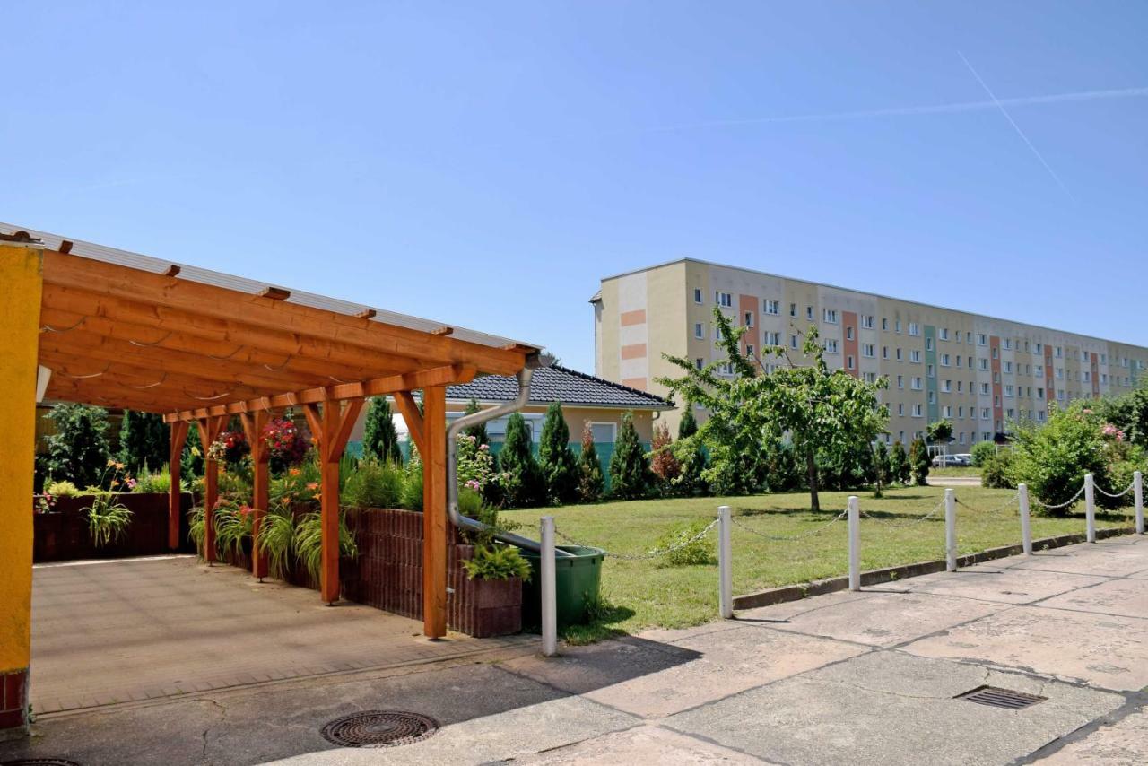 Ferienwohnung/ Ferienzimmer Asche Ашерслебен Екстериор снимка